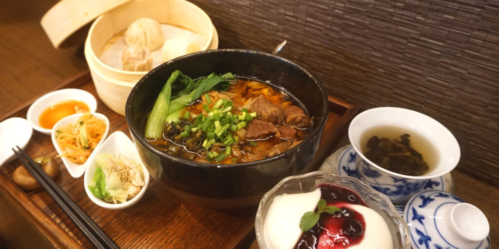 牛肉麺ディナーセット